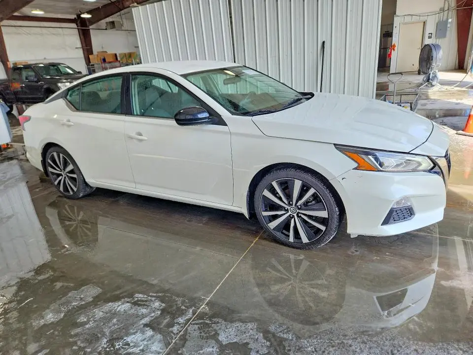 2022 NISSAN ALTIMA 2.5 SR  