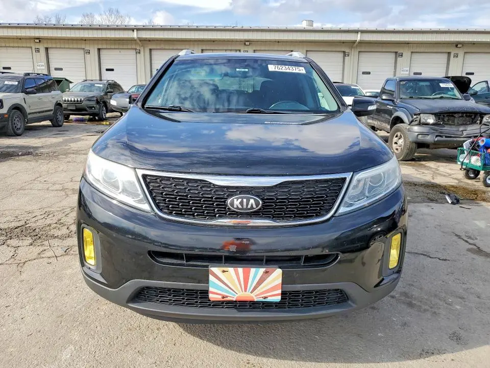 2015 KIA SORENTO LX  