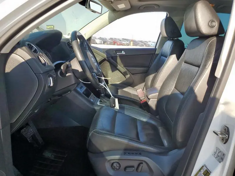 2017 VOLKSWAGEN TIGUAN SPORT  