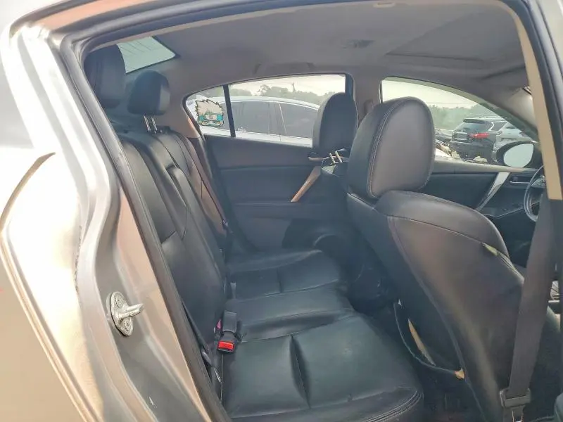 2010 MAZDA 3 S  