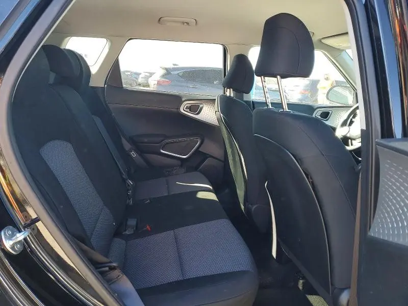 2024 KIA SOUL LX  