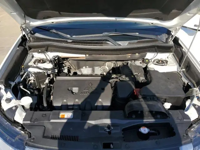 2020 MITSUBISHI OUTLANDER SE  