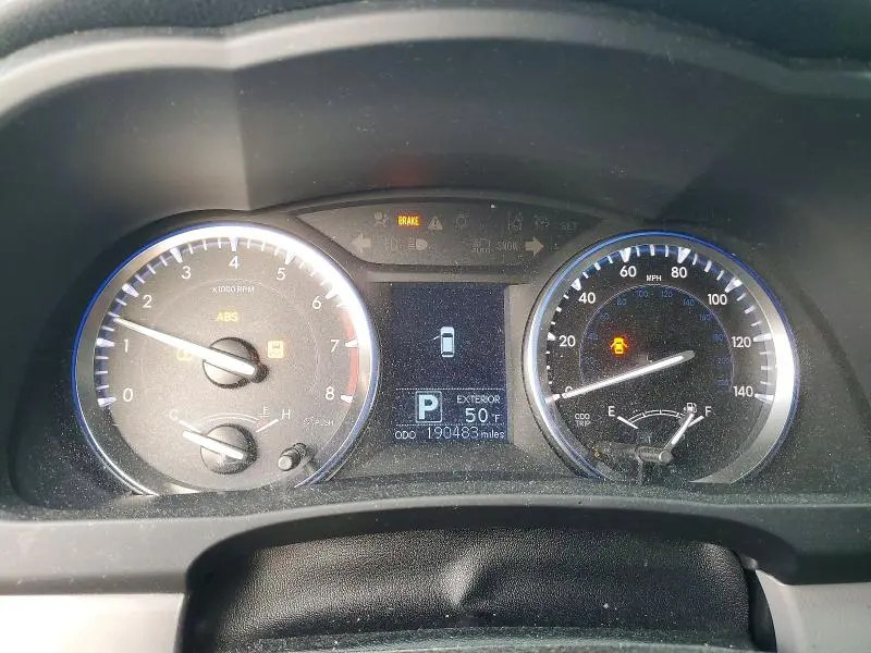 2015 TOYOTA HIGHLANDER LE  