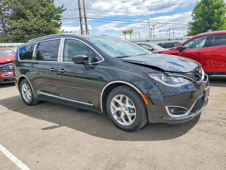 2018 CHRYSLER PACIFICA TOURING L PLUS  