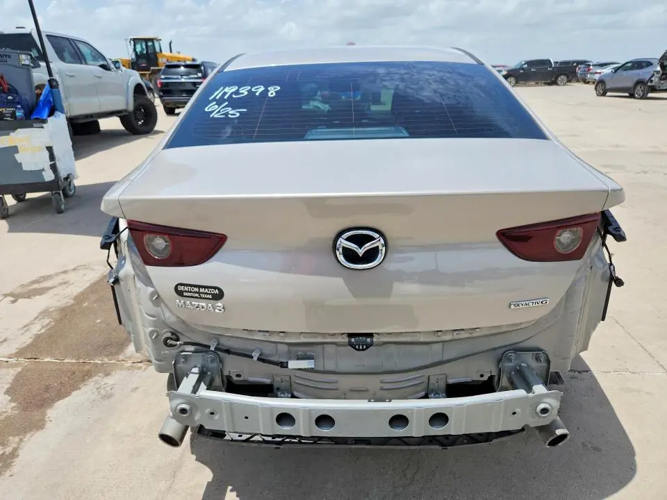 2024 MAZDA 3 PREFERRED  