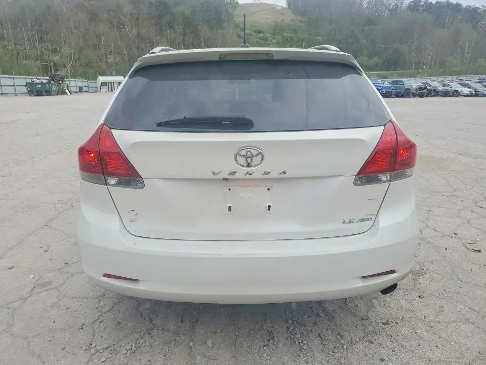 2014 TOYOTA VENZA LE  