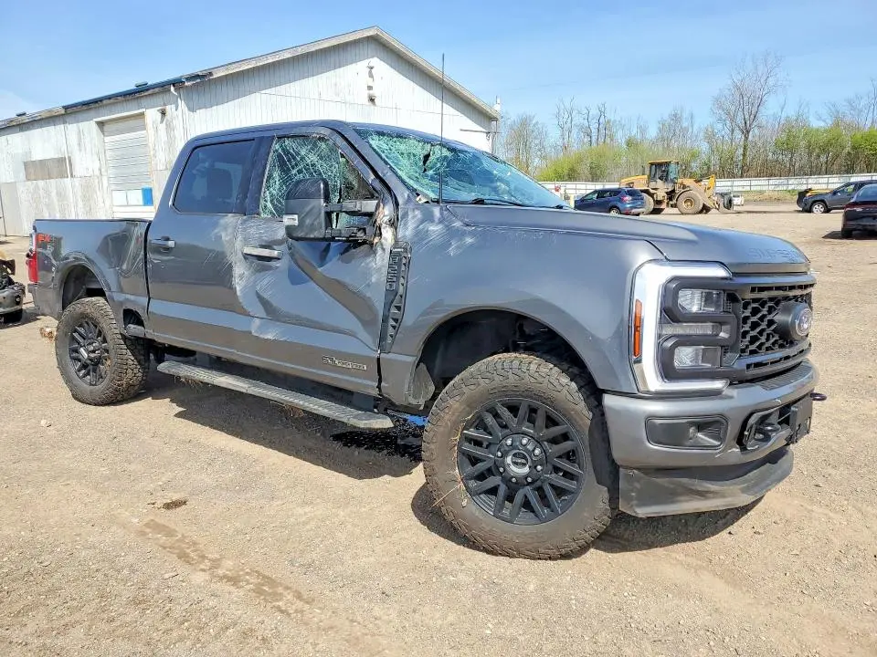 2024 FORD F250 CREW   