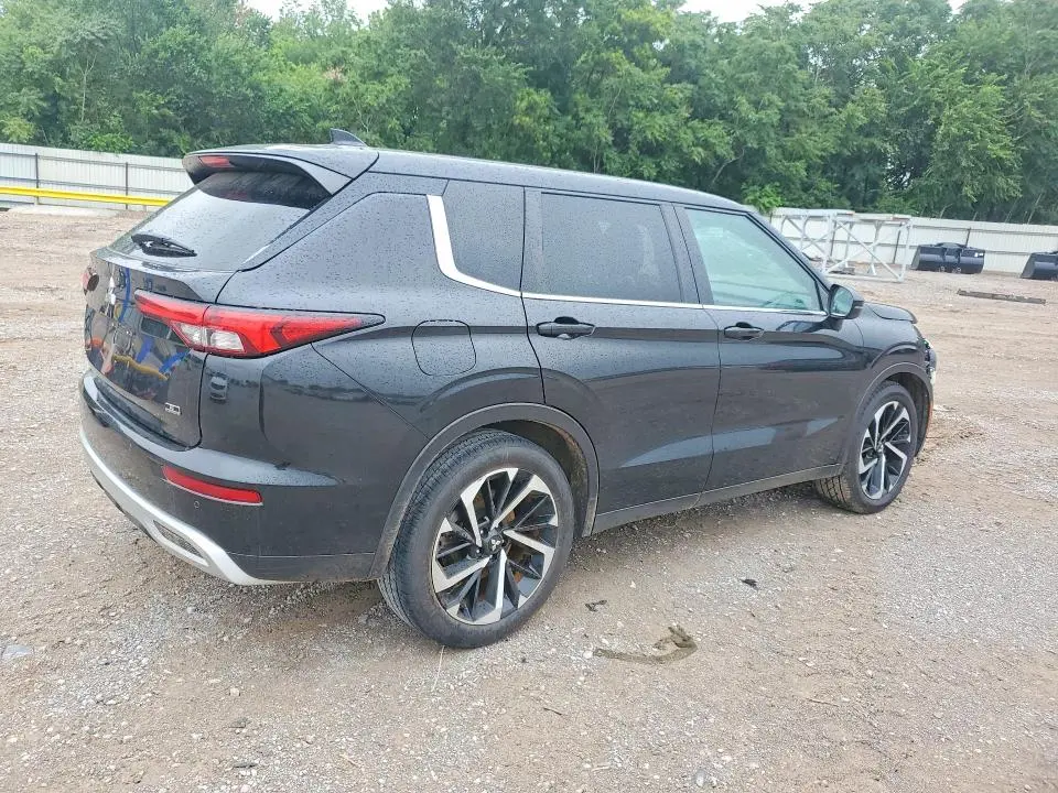 2023 MITSUBISHI OUTLANDER SE  