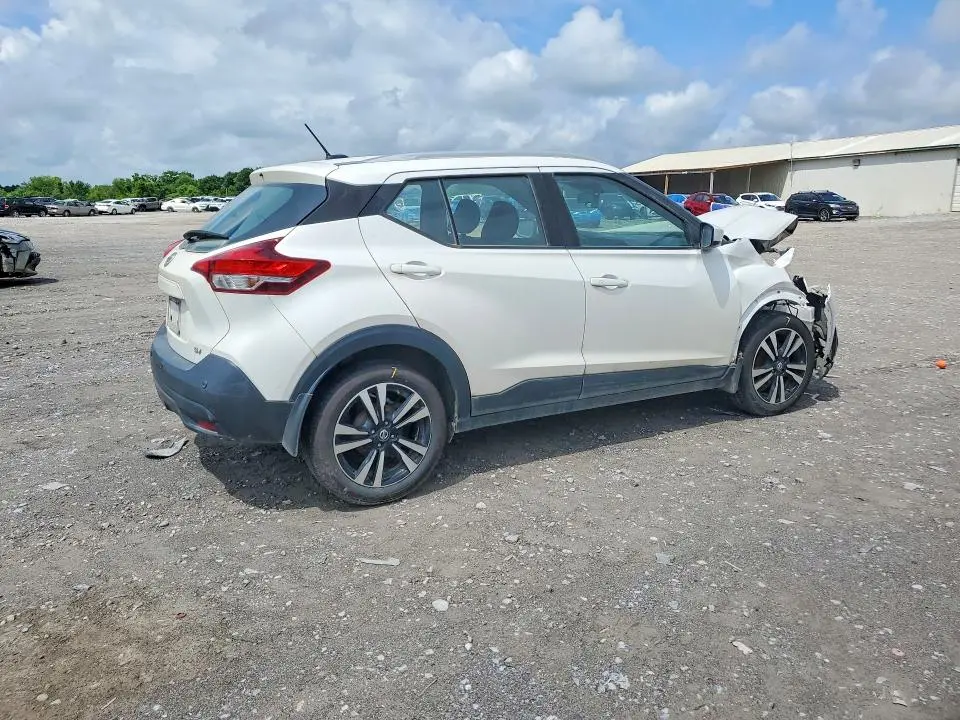 2020 NISSAN KICKS SV  