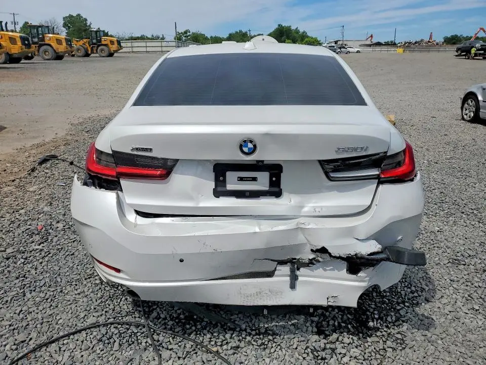 2024 BMW 330XI   