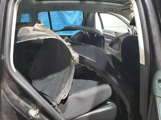 2013 VOLKSWAGEN TIGUAN S  