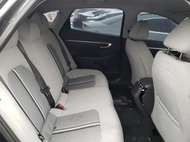 2022 HYUNDAI SONATA SE  