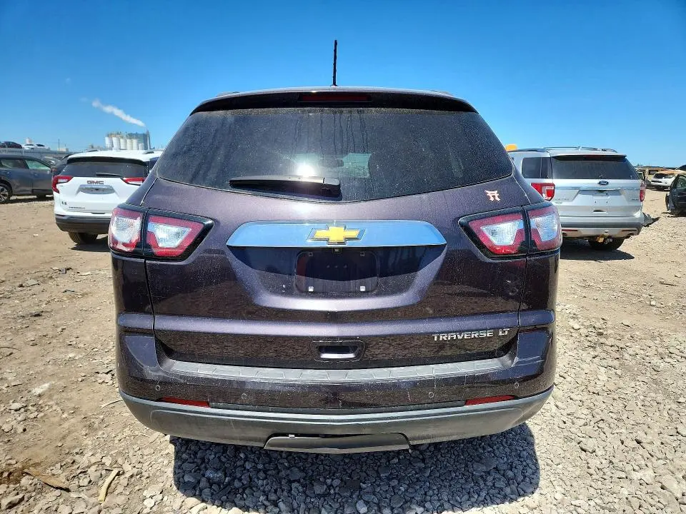 2015 CHEVROLET TRAVERSE LT  