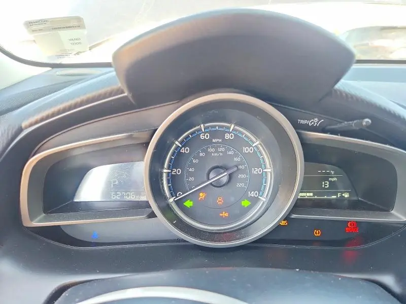 2019 TOYOTA YARIS L  