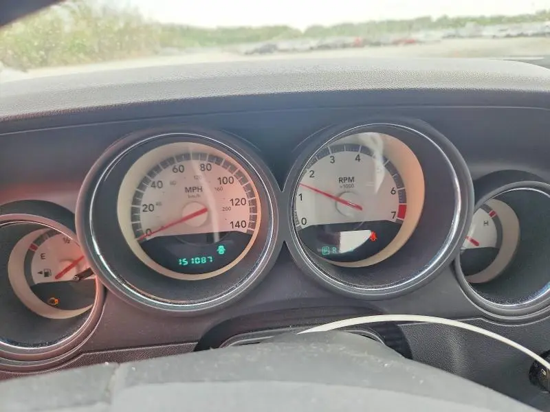 2010 DODGE CHALLENGER SE  