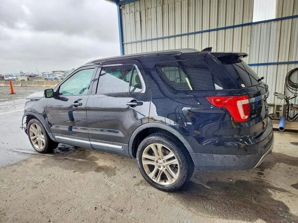 2017 FORD EXPLORER XLT  