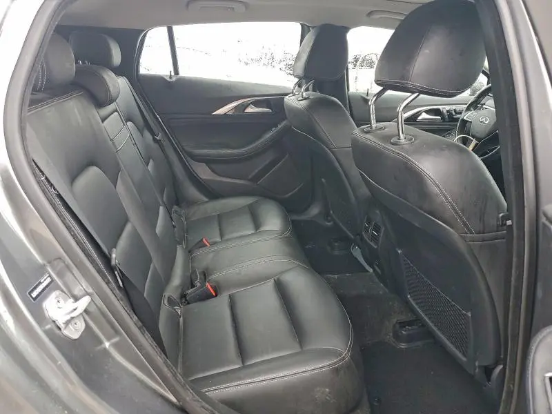 2018 INFINITI QX30 BASE  