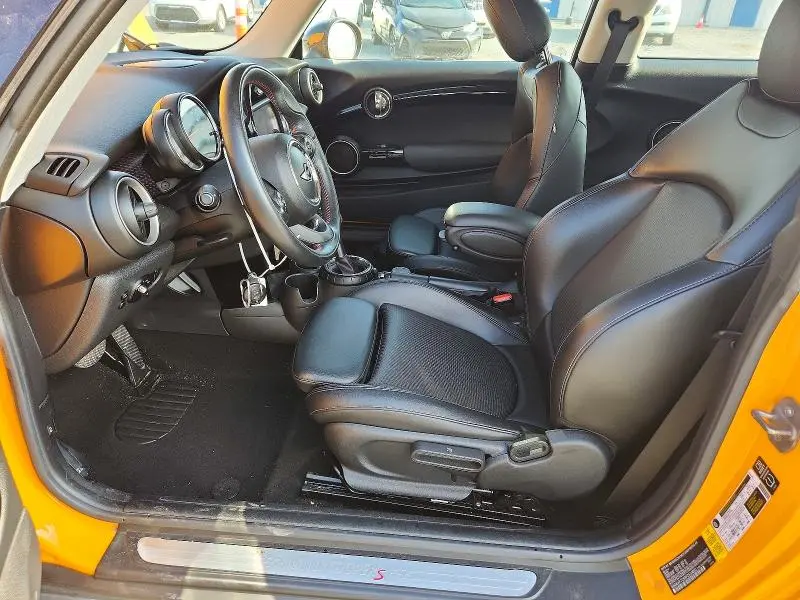 2015 MINI COOPER S  
