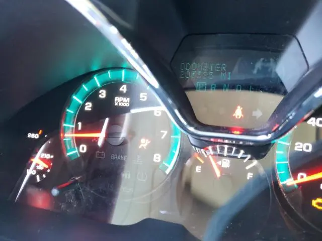 2014 CHEVROLET TRAVERSE LS  