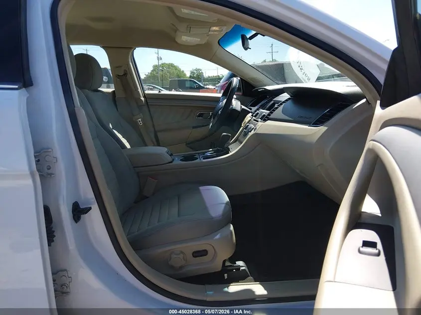2018 FORD TAURUS SE