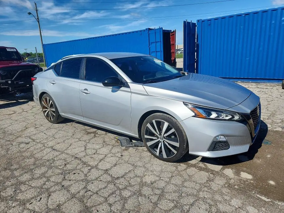 2020 NISSAN ALTIMA SR  