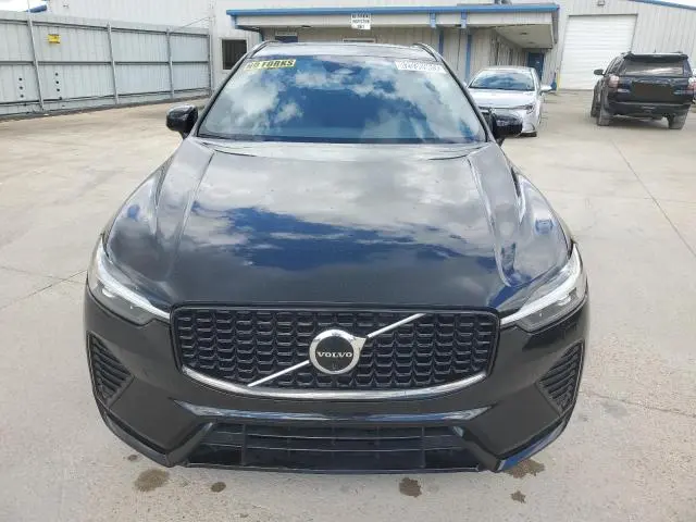 2023 VOLVO XC60 PLUS