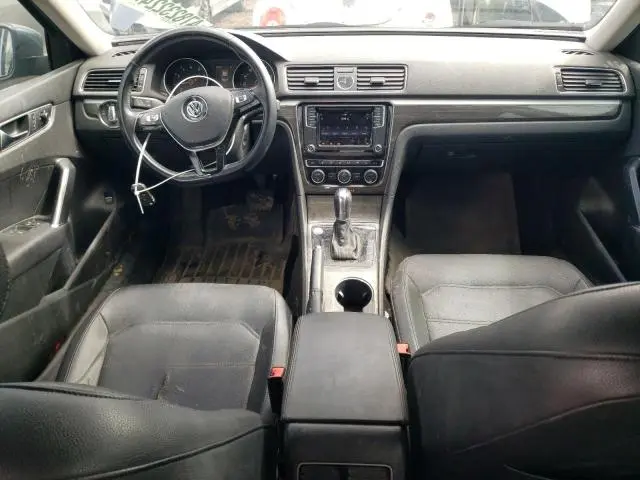 2017 VOLKSWAGEN PASSAT SE  