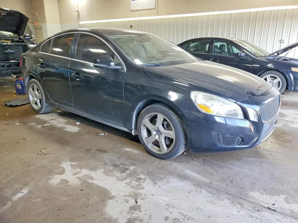 2013 VOLVO S60 T5  