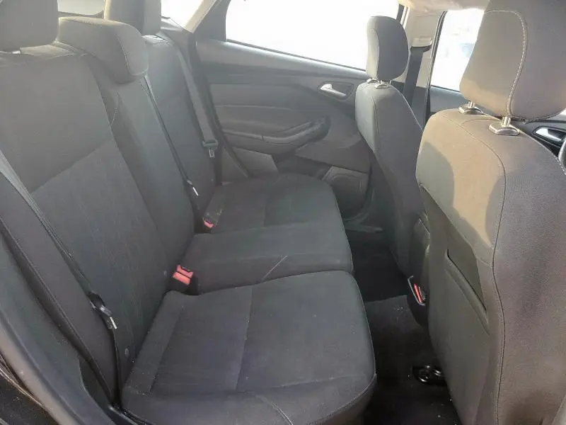 2018 FORD FOCUS SE  
