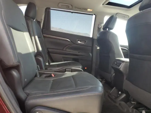 2016 TOYOTA HIGHLANDER LIMITED  