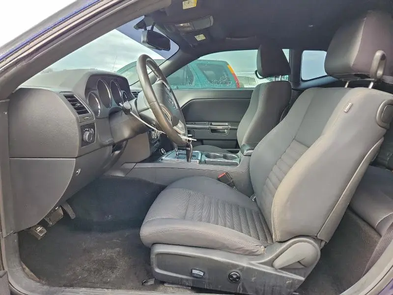 2013 DODGE CHALLENGER SXT  