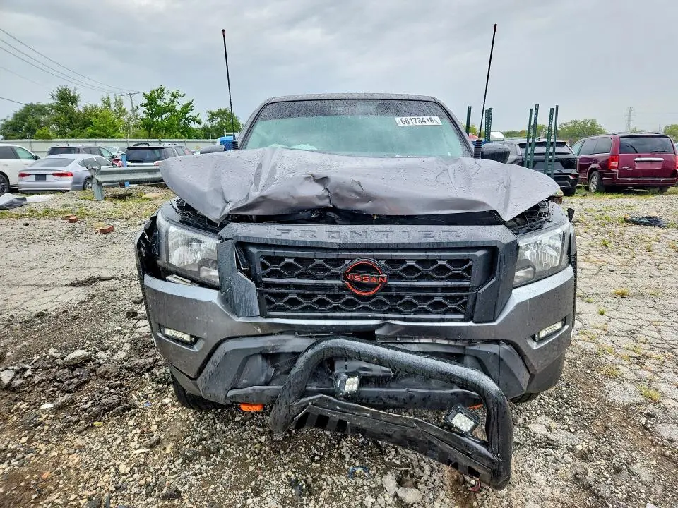 2022 NISSAN FRONTIER S  