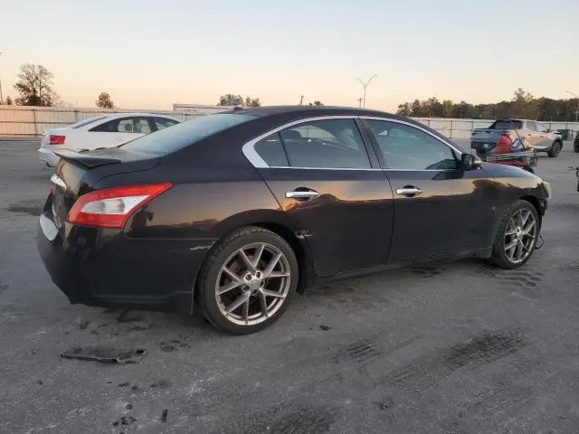 2010 NISSAN MAXIMA S  