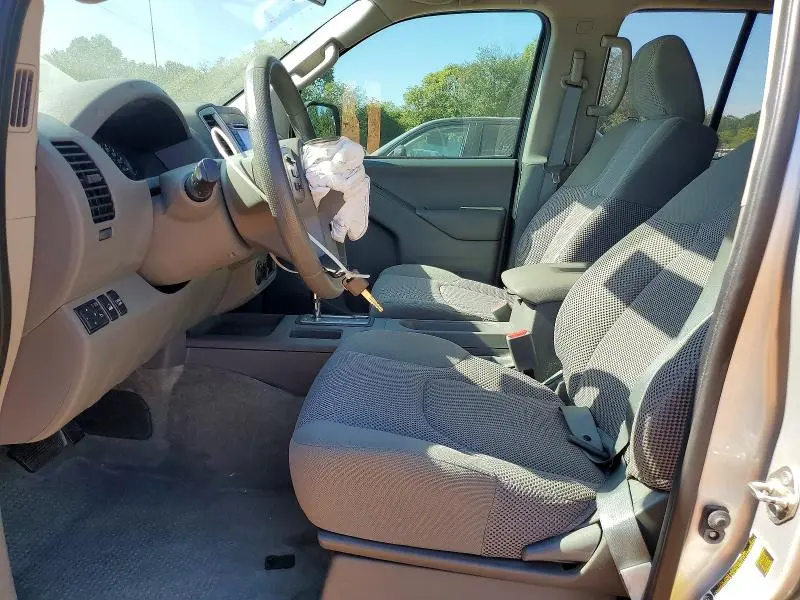 2017 NISSAN FRONTIER SV  