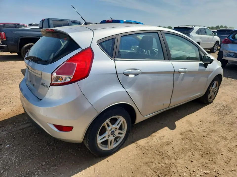 2018 FORD FIESTA SE  
