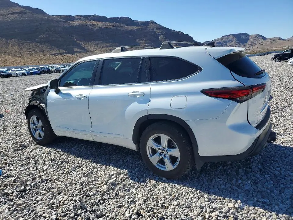 2022 TOYOTA HIGHLANDER L  