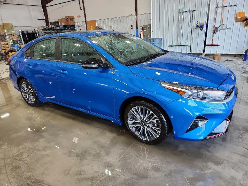 2023 KIA FORTE GT LINE  