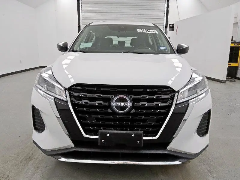 2023 NISSAN KICKS S