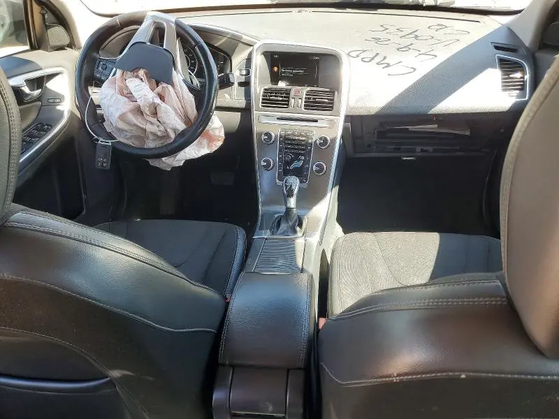 2016 VOLVO XC60 T5  