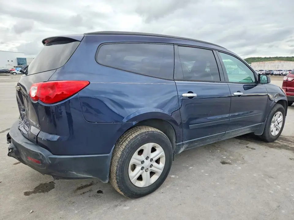 2012 CHEVROLET TRAVERSE LS  