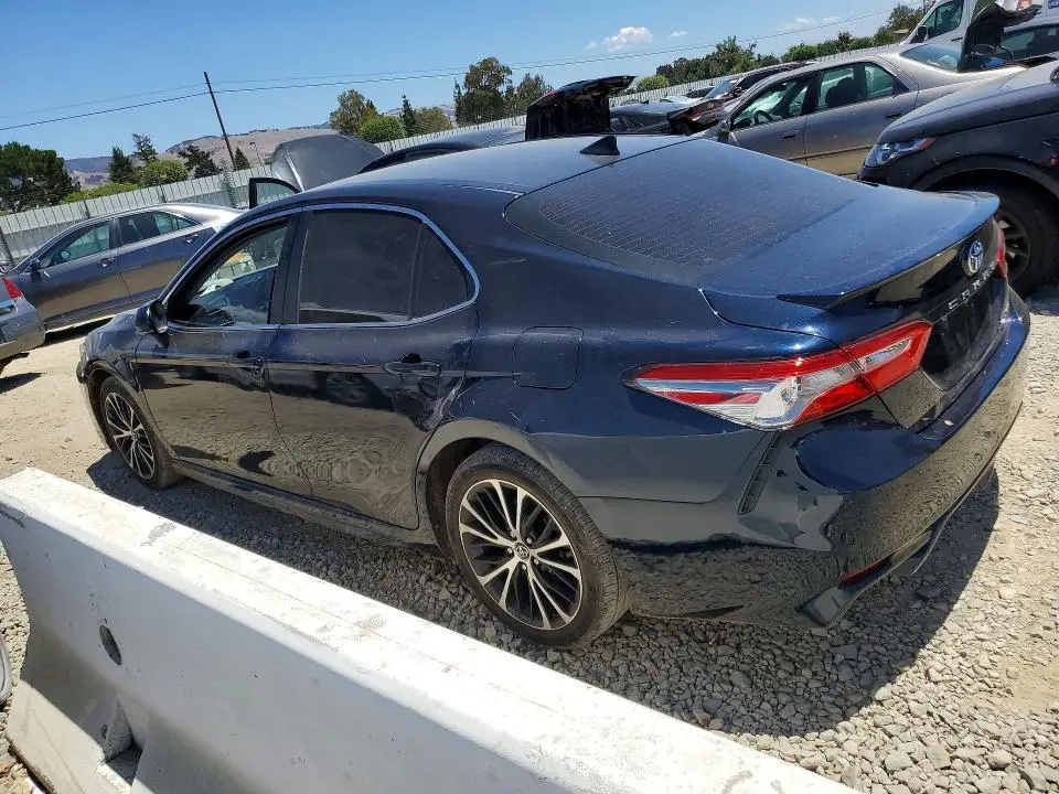 2019 TOYOTA CAMRY SE  