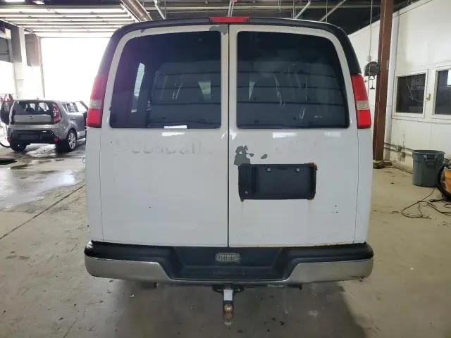 2011 GMC SAVANA G1500 LT  