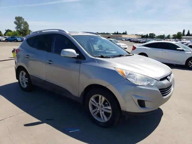 2011 HYUNDAI TUCSON GLS  
