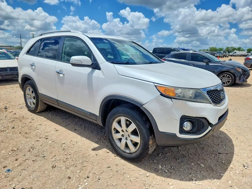 2011 KIA SORENTO LX  