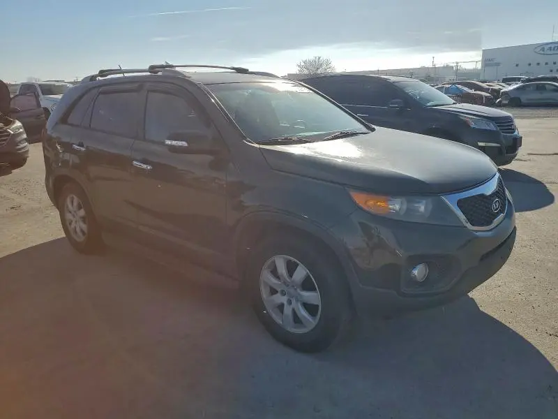 2013 KIA SORENTO LX  