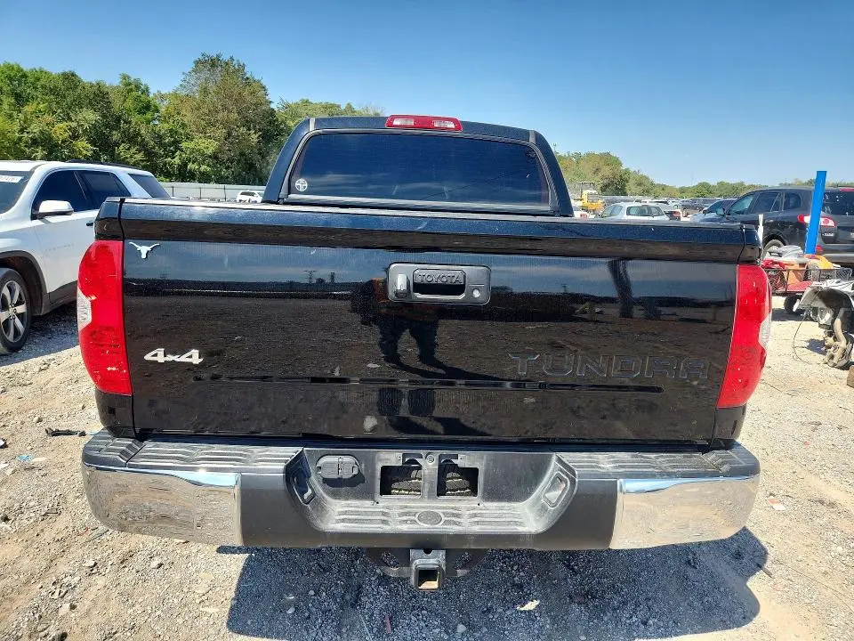 2017 TOYOTA TUNDRA CREWMAX LIMITED  