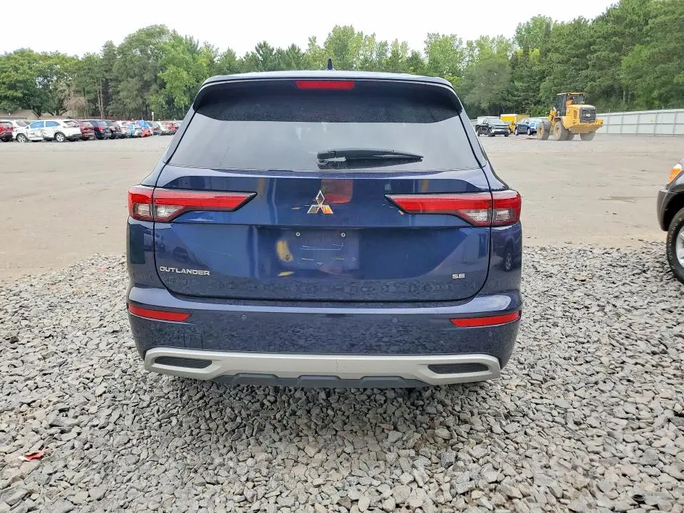 2023 MITSUBISHI OUTLANDER SE  
