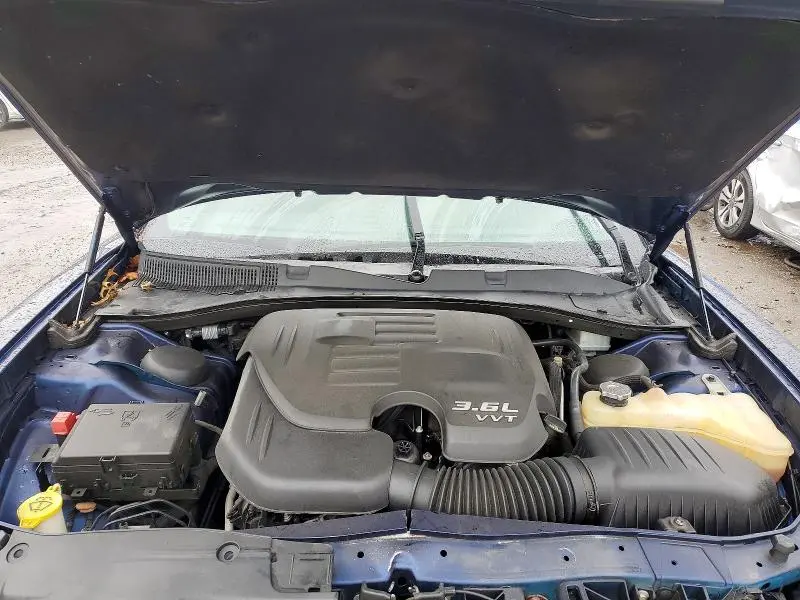 2017 DODGE CHARGER SE  