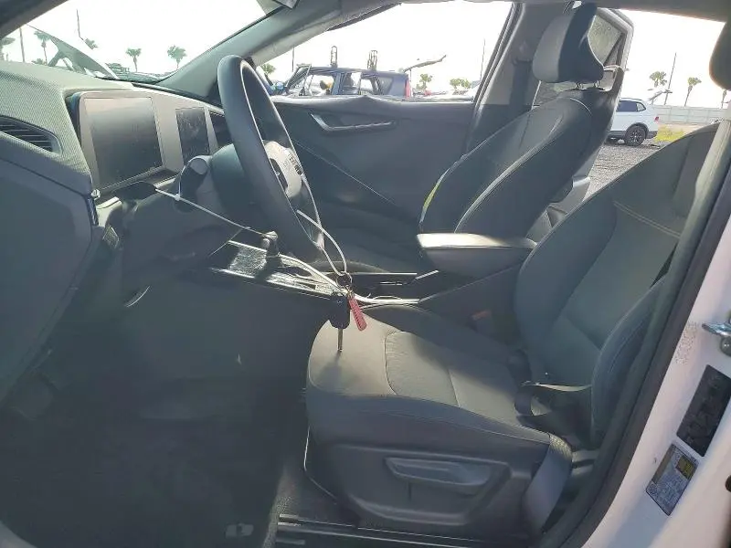2023 KIA NIRO LX  