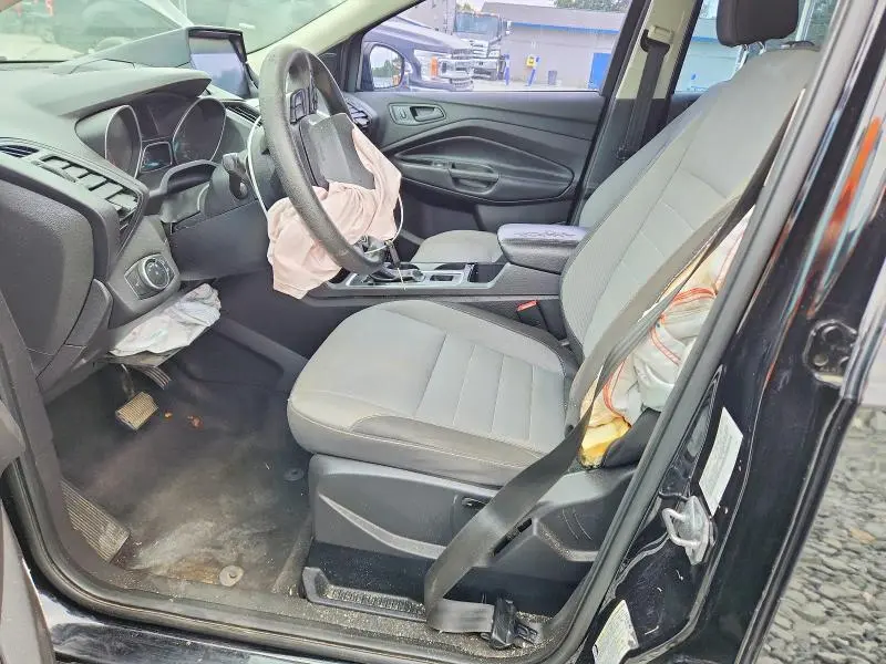 2017 FORD ESCAPE S  